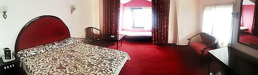 Royal Jardin Whistling Pines Resort Shimla Dış mekan fotoğraf