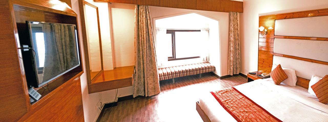 Royal Jardin Whistling Pines Resort Shimla Dış mekan fotoğraf